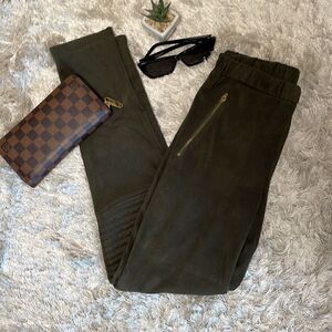 EUC Forever 21 Suede-Like Olive Green Moto Leggings Small